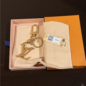 100% Authentic Louis Vuitton LV Facettes Bag Charm & Key Holder M65216